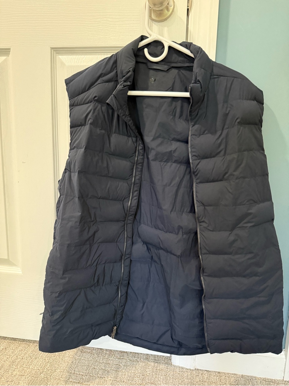 lululemon athletica Men's Quilted Puffer Vest - Dark Blue